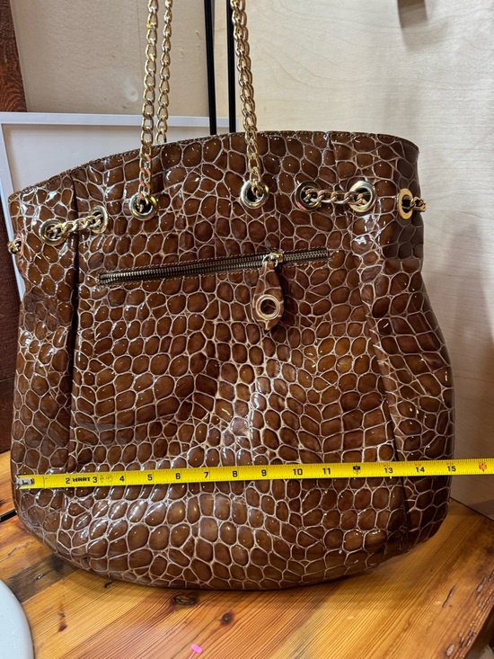 Innue made Italy genuine Leather Brown Tote large with Gold Chain Handles - Picture 13 of 16